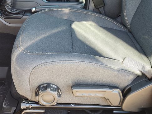 New 2026 Jeep Wrangler Unlimited Sport image 27