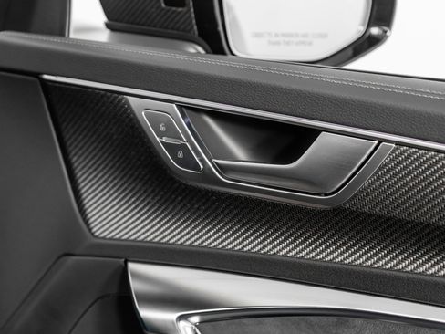 Used 2025 Audi RS 6 performance image 42