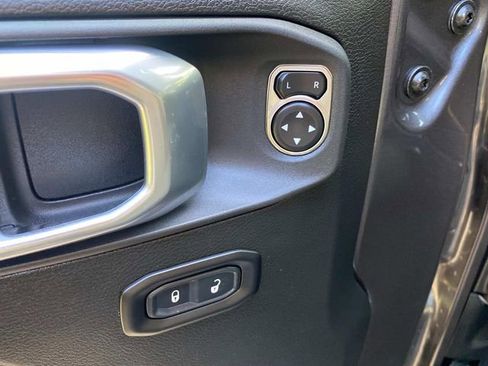 Used 2024 Jeep Wrangler Unlimited w/ Convenience Group image 13