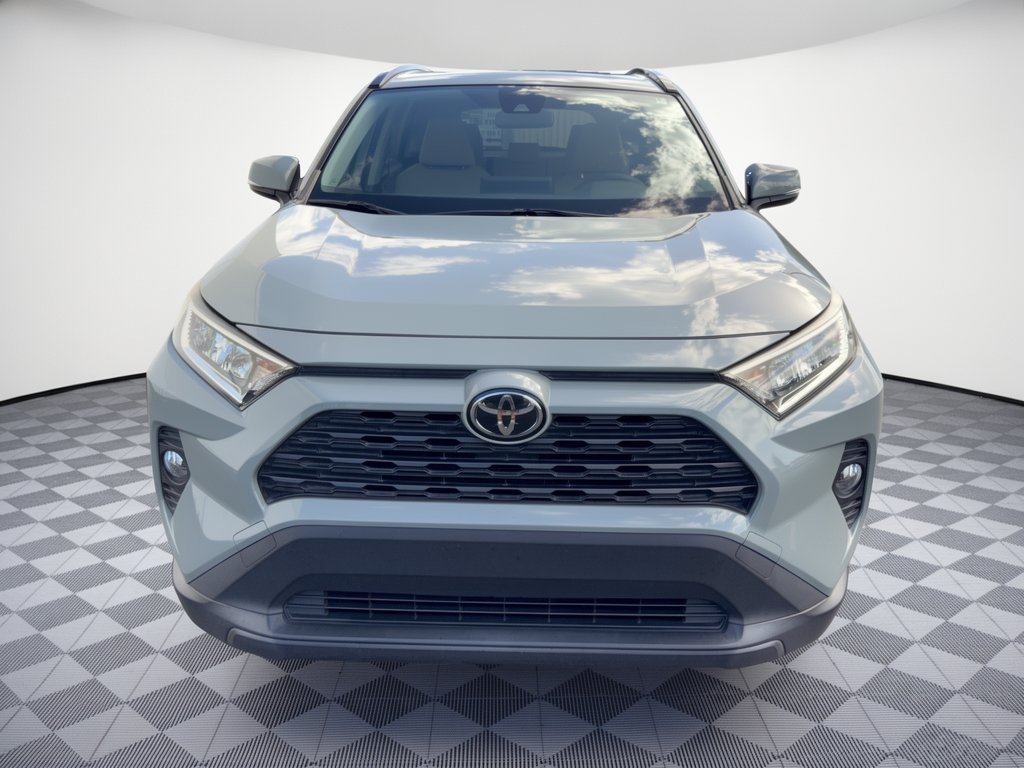 Used 2019 Toyota RAV4 XLE w/ Convenience Package FWD image 6