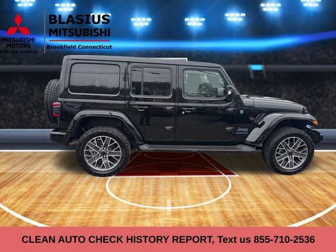 Used 2024 Jeep Wrangler High Altitude image 3