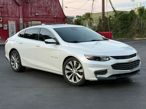 Used 2017 Chevrolet Malibu Premier w/ Premier Sun and Wheel Package FWD image 2