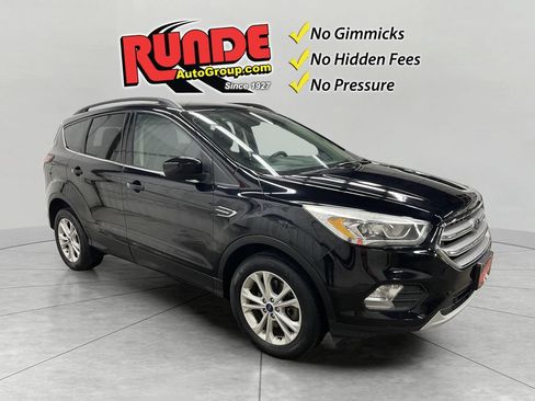 Used 2017 Ford Escape SE w/ Equipment Group 201A AWD/4WD image 5