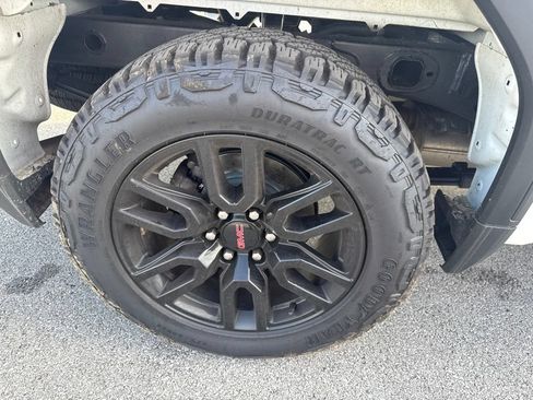 Used 2023 GMC Sierra 1500 Elevation AWD/4WD image 39