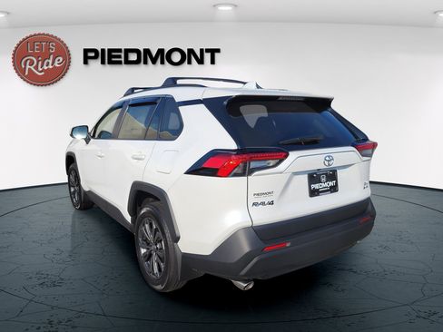 Used 2025 Toyota RAV4 XLE Premium w/ Weather Package AWD/4WD image 7