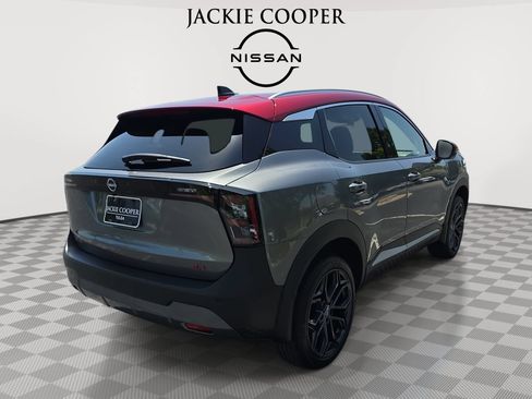 New 2026 Nissan Kicks SR FWD image 5