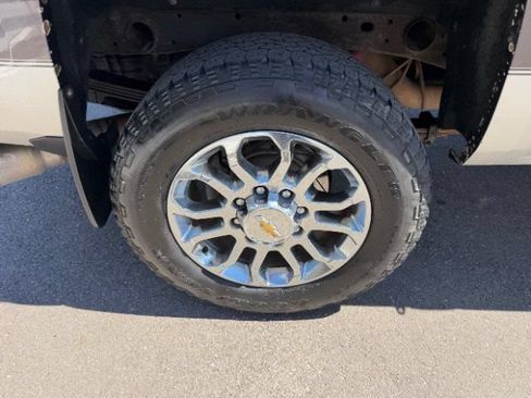 Used 2015 Chevrolet Silverado 2500 LTZ w/ Duramax Plus Package AWD/4WD image 30