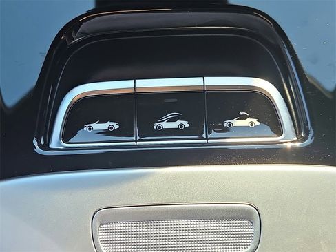 Used 2024 Mercedes-Benz CLE 300 4MATIC Cabriolet image 15