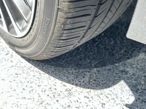 Used 2020 Toyota Camry SE image 8