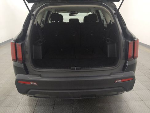 Used 2023 Kia Sorento LX FWD image 29