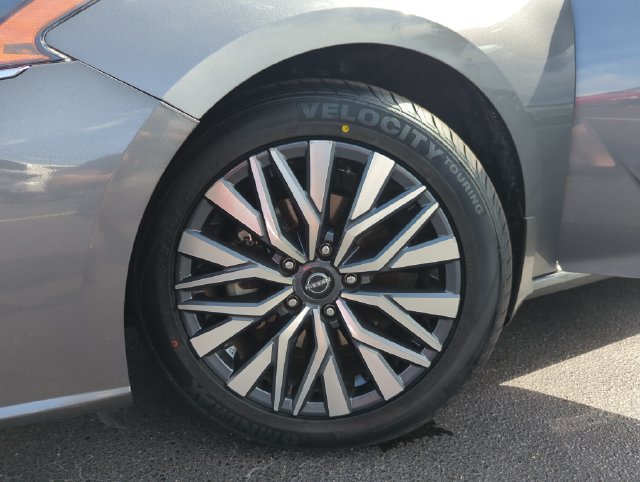 Certified 2024 Nissan Altima 2.5 SV w/ SV Premium Package FWD image 48