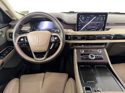 Used 2022 Lincoln Aviator Reserve w/ Equipment Group 201A image 30