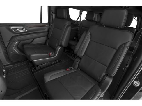 Used 2022 Chevrolet Suburban Z71 w/ Z71 Off-Road Package AWD/4WD image 11