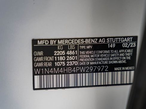 Certified 2023 Mercedes-Benz GLB 250 4MATIC image 38
