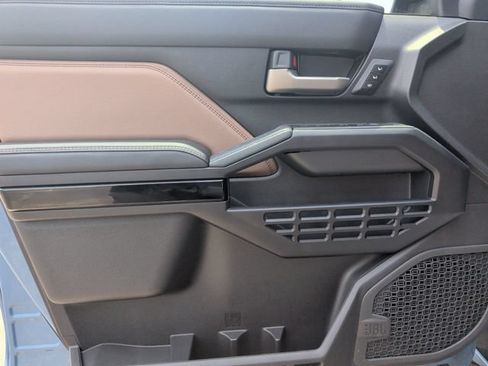 Used 2025 Toyota 4Runner Limited RWD image 13
