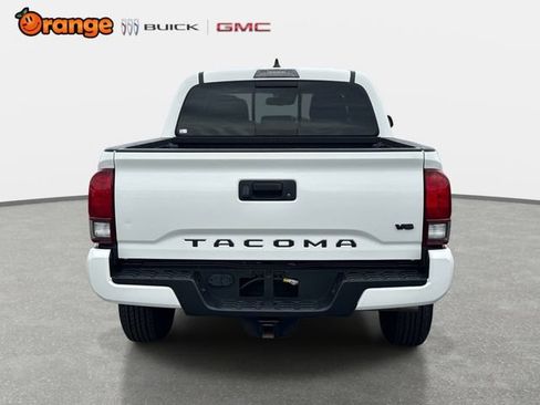 Used 2022 Toyota Tacoma SR5 w/ Technology Package RWD image 4