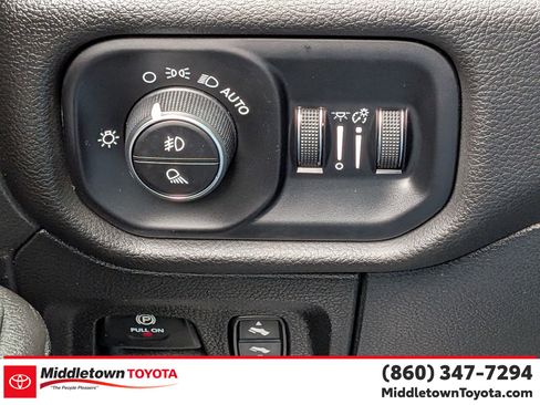 Used 2025 RAM 1500 Big Horn AWD/4WD image 18