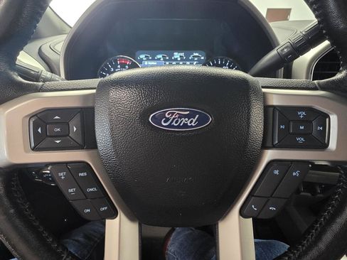 Used 2018 Ford F350 Lariat w/ Lariat Ultimate Package AWD/4WD image 21