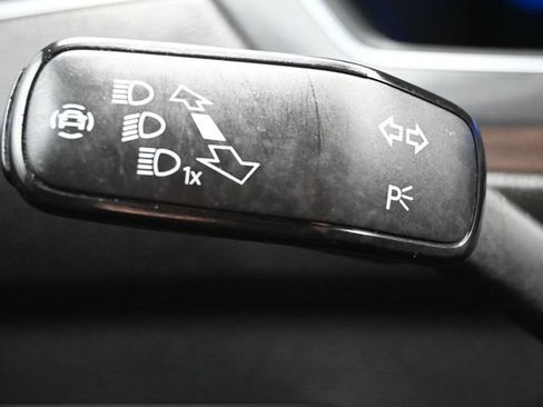 Used 2022 Volkswagen Tiguan SE FWD image 26
