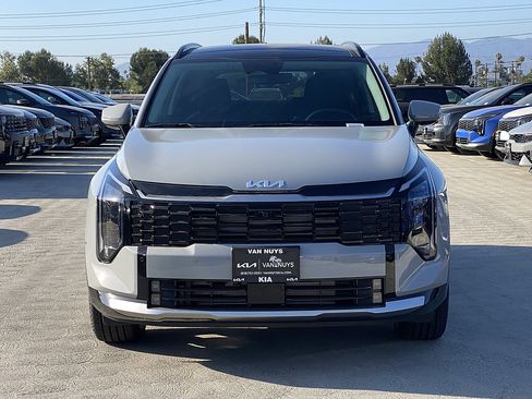 New 2026 Kia Sportage SX FWD image 9