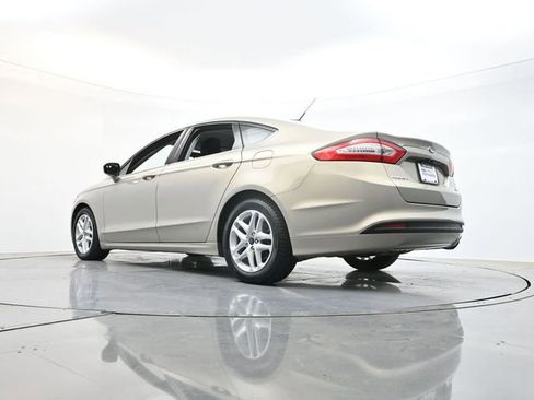 Used 2016 Ford Fusion SE FWD image 43