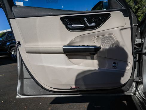 Used 2023 Mercedes-Benz C 300 Sedan image 21