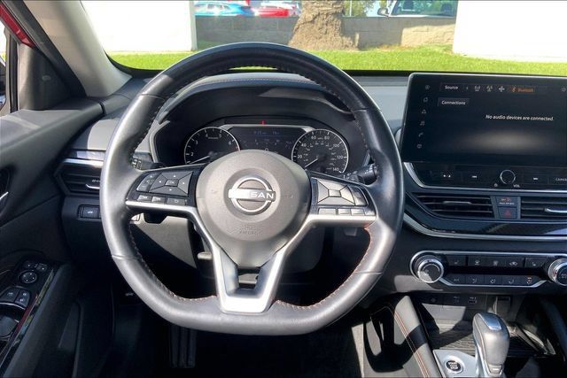 Used 2023 Nissan Altima 2.5 SR w/ SR Premium Package AWD/4WD image 5
