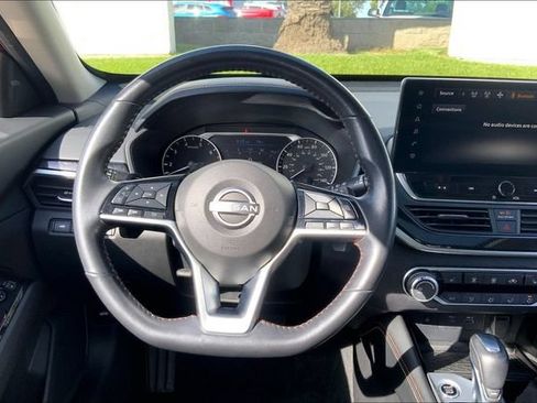Used 2023 Nissan Altima 2.5 SR w/ SR Premium Package AWD/4WD image 5