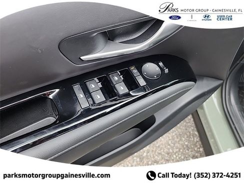 New 2025 Hyundai Santa Cruz Limited image 16