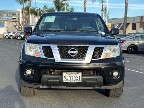 Used 2014 Nissan Frontier SV w/ SV Value Truck Package image 5