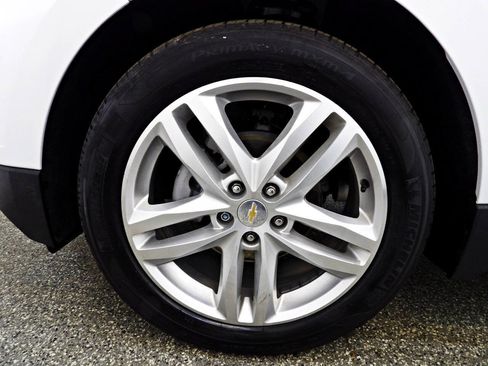 Used 2021 Chevrolet Equinox Premier FWD image 20