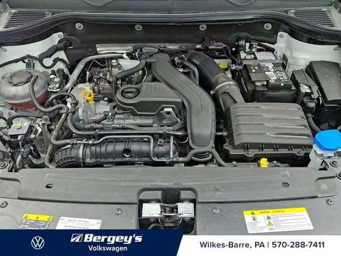 Used 2025 Volkswagen Taos SE AWD/4WD image 30