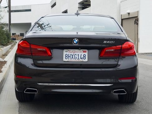 Used 2019 BMW 540i w/ Convenience Package image 6