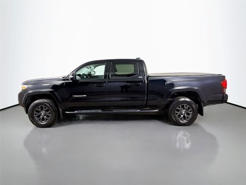 Used 2021 Toyota Tacoma SR5 w/ Technology Package image 8