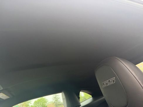 Used 2011 Chevrolet Camaro SS RWD image 35