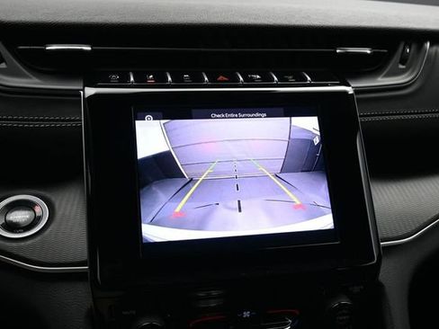 Used 2025 Jeep Grand Cherokee Laredo AWD/4WD image 7