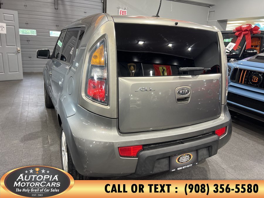 Used 2010 Kia Soul + w/ Audio Pkg FWD image 3