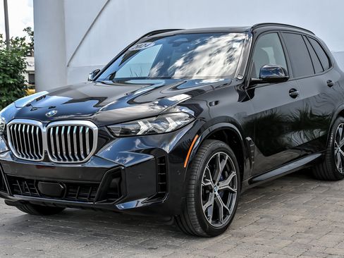 Used 2024 BMW X5 xDrive40i w/ M Sport Package AWD/4WD image 5