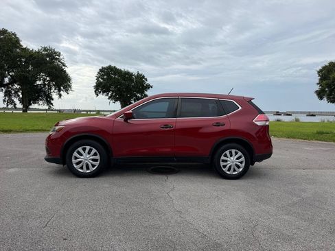 Used 2016 Nissan Rogue S FWD image 2