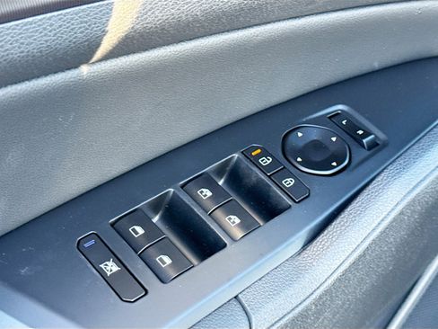 New 2026 Kia Sportage EX image 8