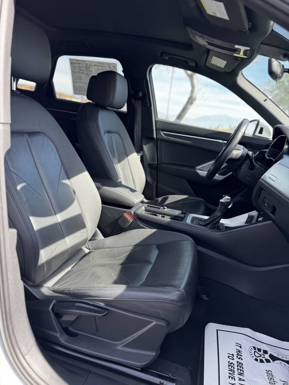Used 2020 Audi Q3 2.0T Premium w/ Convenience Package AWD/4WD image 11