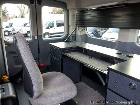 Used 2019 Ford Transit 150 XLT image 23