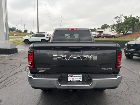 New 2026 RAM 2500 Big Horn AWD/4WD image 12