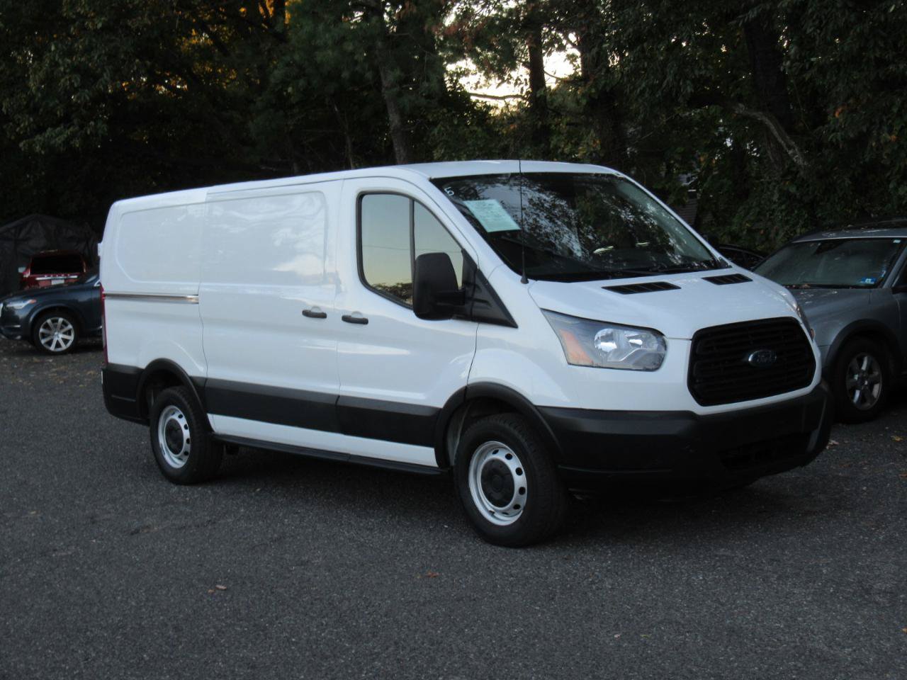 Used 2019 Ford Transit 150 130 Low Roof RWD image 8