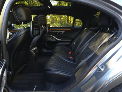 Used 2023 Mercedes-Benz S 500 4MATIC image 15