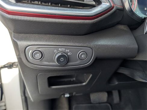 Used 2022 Chevrolet TrailBlazer RS w/ Technology Package image 18