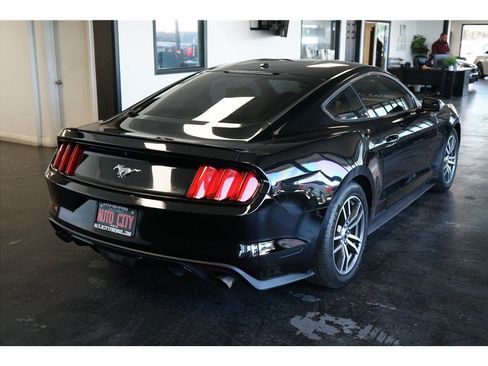Used 2016 Ford Mustang Premium RWD image 7