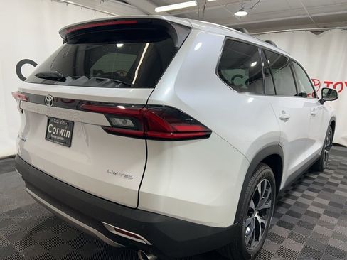 New 2025 Toyota Grand Highlander MAX Limited image 8