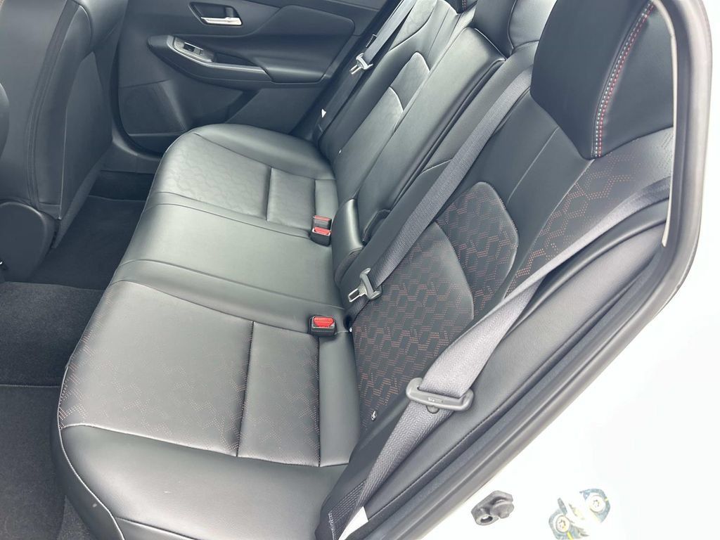 New 2026 Nissan Sentra SR w/ SR Premium Package FWD image 19