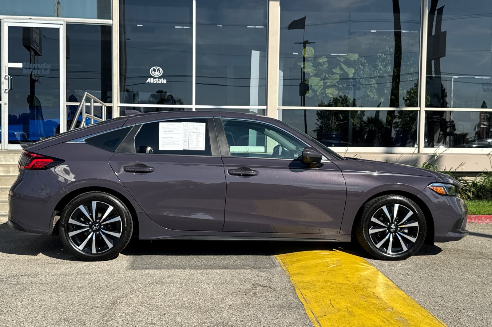 Certified 2024 Honda Civic EX-L image 3
